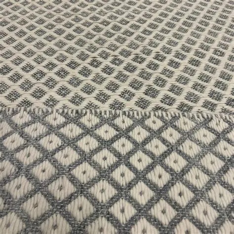 Karpet Saint Ivory Showmodel